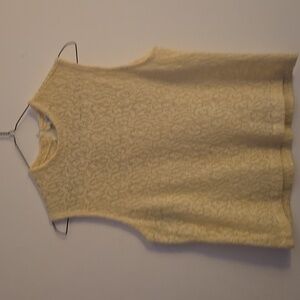 Chic Sleeveless Lace Tank Top in Cream, Vintage.